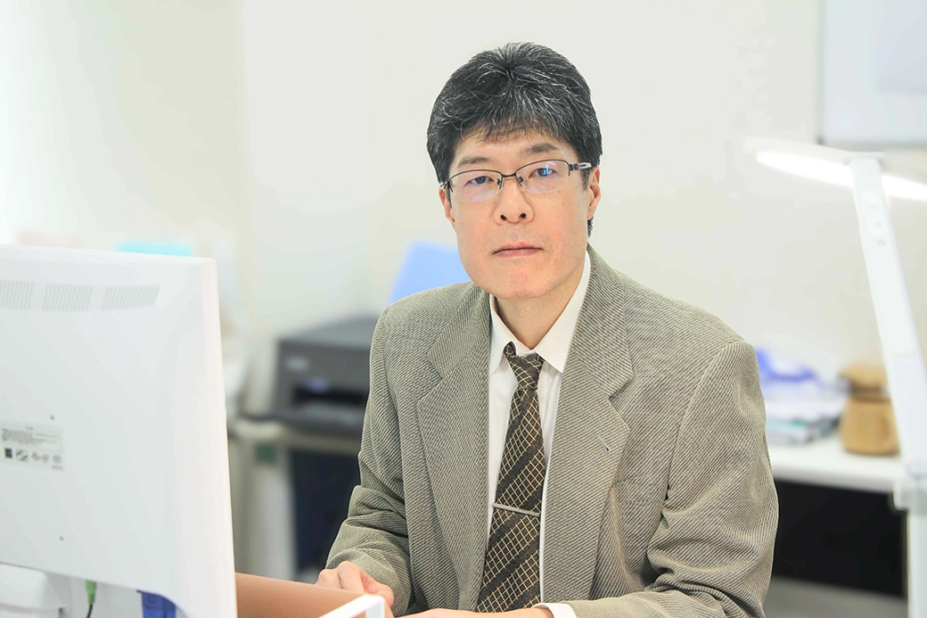 石田洋一教授[写真]